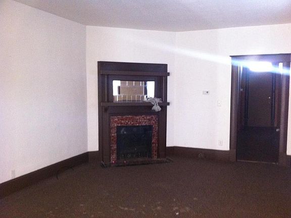 2nd image of 815 N 10th St
