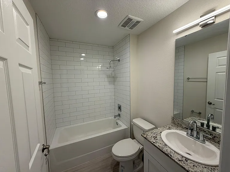 2124 Penny Ln — Photo 34