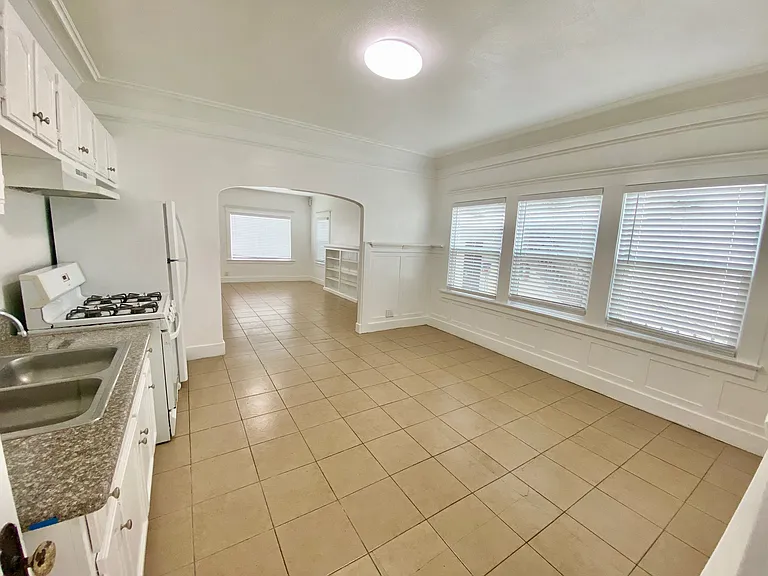 2921 Van Buren Pl #2921 — Photo 8