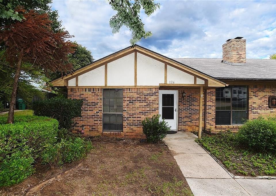 1st image of 126 Hollyhill Ln