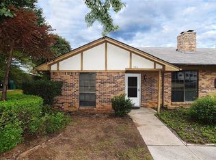126 Hollyhill Ln, Denton, TX 76205