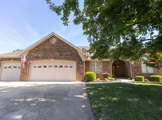 901 Yellowstone St, Nixa, MO 65714