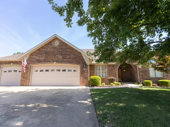901 W Yellowstone Street, Nixa, MO 65714