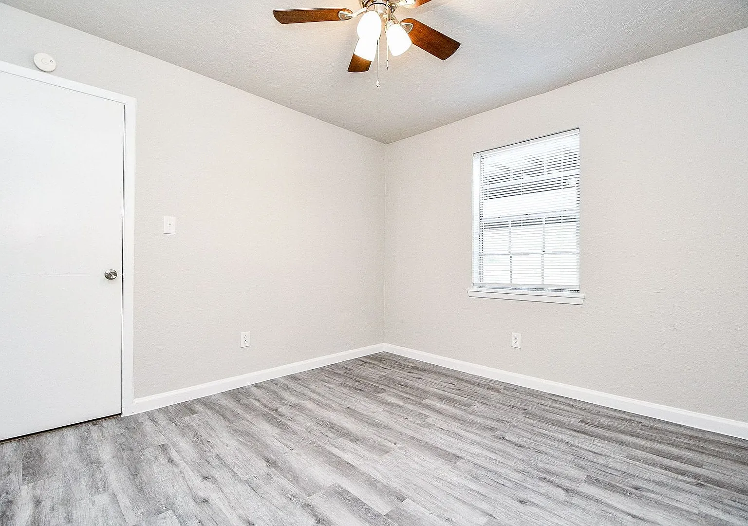 Katy Oaks 1526 — Photo 4