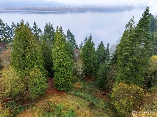 205 W Newt Estates Road, Longview, WA 98632