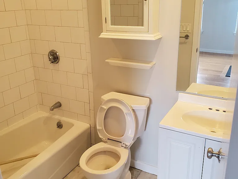 Deacon Court - 1661 Washington Street — Photo 47