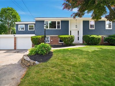 25 Stoneham St, Cranston, RI, 02920