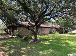 306 James St, Ganado, TX 77962