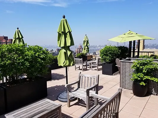 Sold by Corcoran | media 14