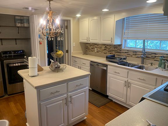 3rd image of 1219 Lake Asbury Dr