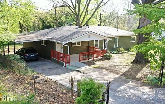2nd image of 862R Sylvan Dr