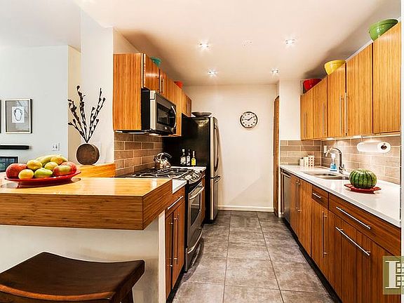 2nd image of 319 Saint Johns Pl Unit 3D