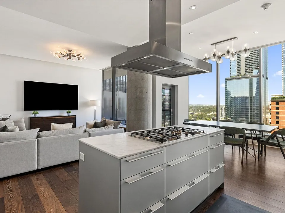 210 Lavaca St #2311