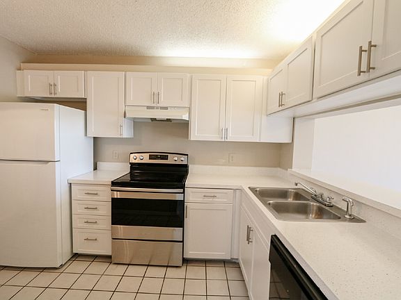 5th image of 2424 W Tampa Bay Blvd APT L404