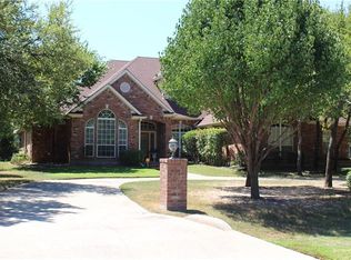 335 Thornhill Cir, Double Oak, TX 75077