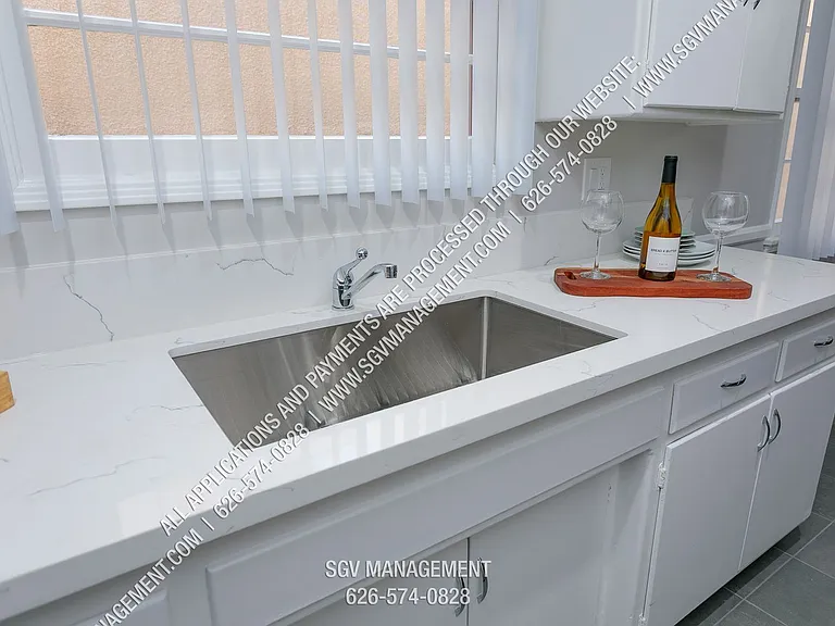496 S Euclid Ave — Photo 11