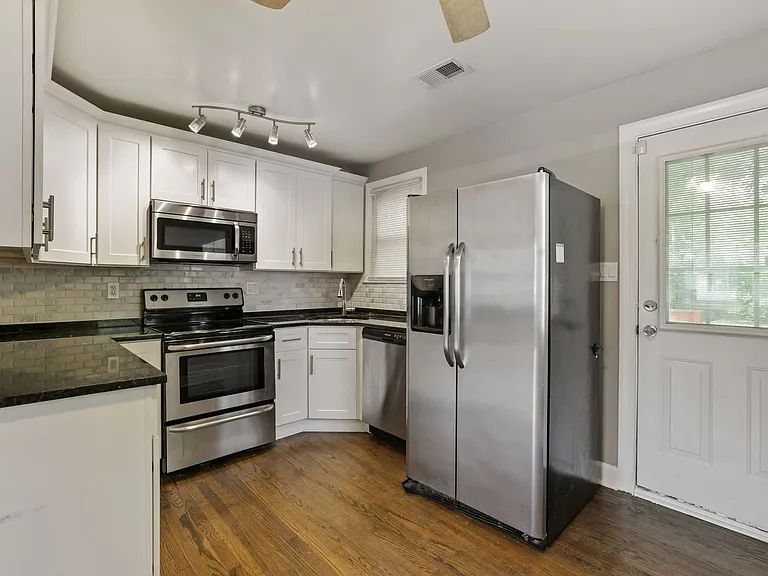 4411 Reamy Dr — Photo 16