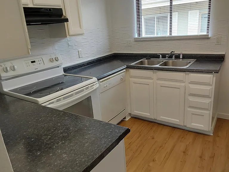 3526 Boulder St — Photo 5