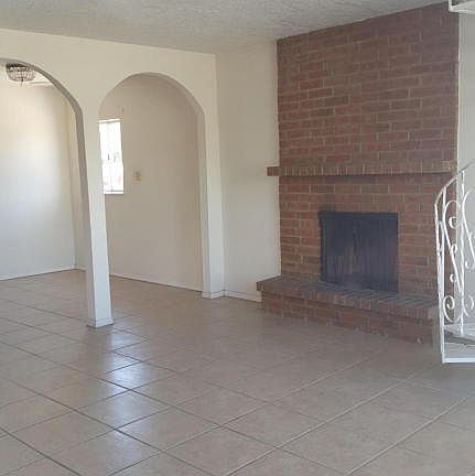 3rd image of 110 Pinon Dr