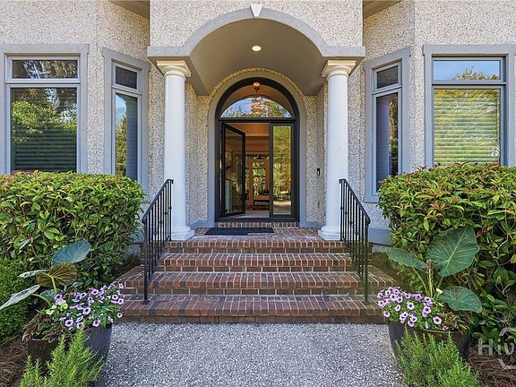 3rd image of 5 Springpine Lane