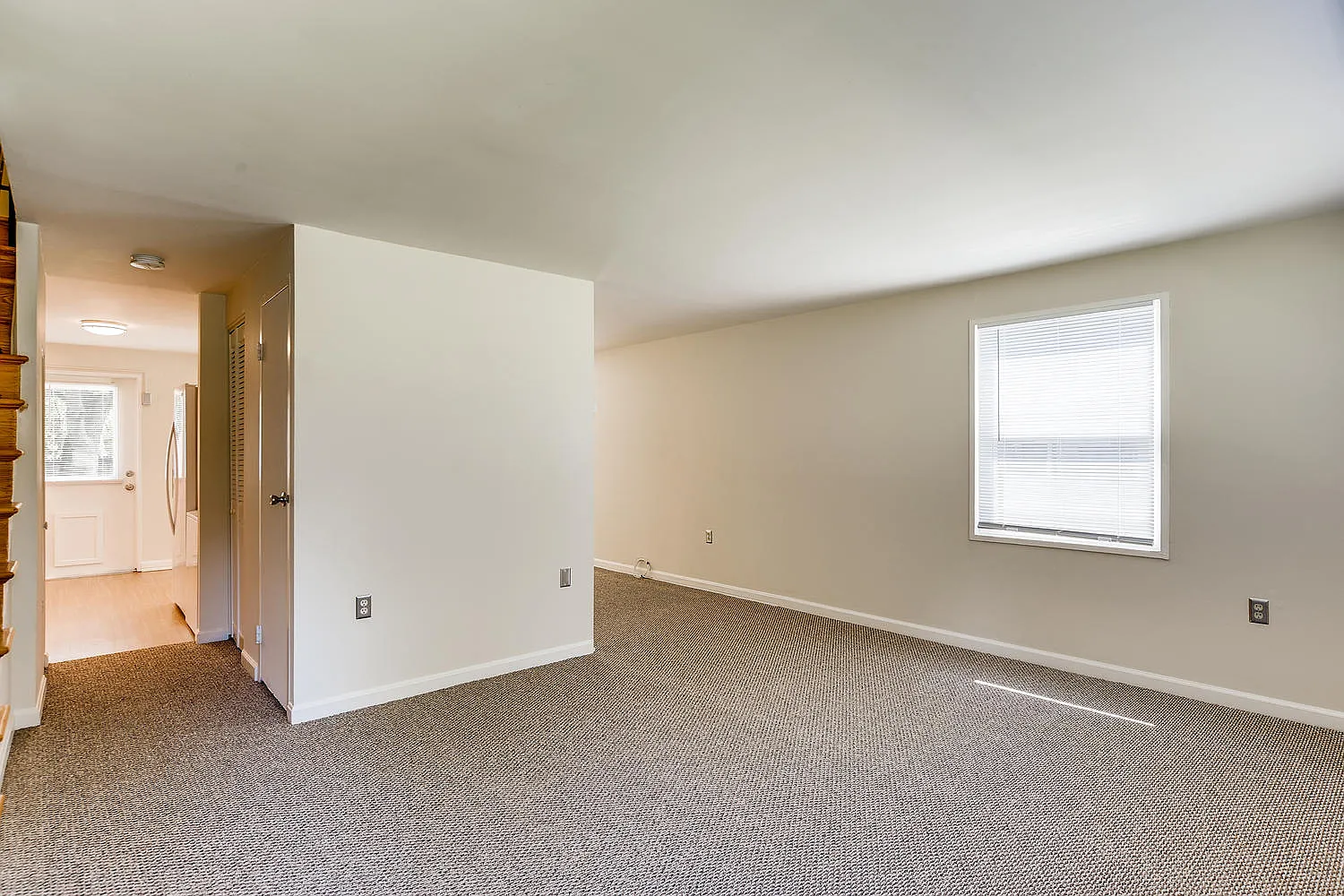3 bed, 1.5 bath, 1152 sqft, $1,950 — Photo 4