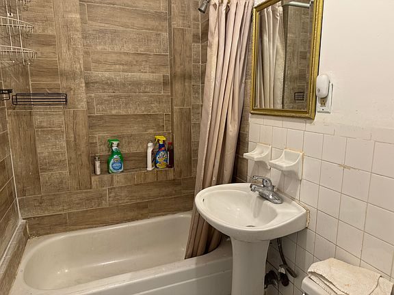 2nd image of 44 Canal St #3W
