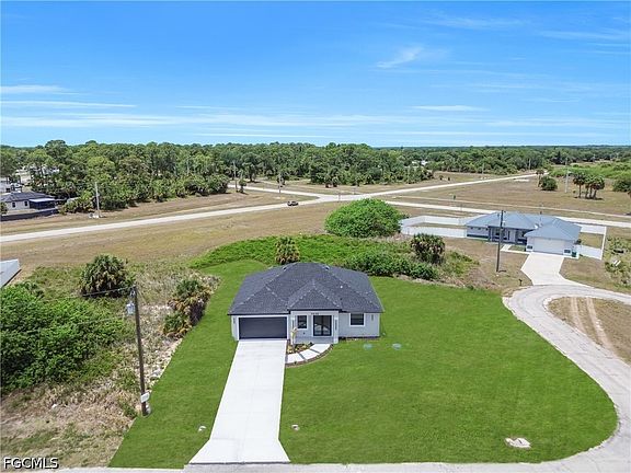 4th image of 7039 Berwick Cir