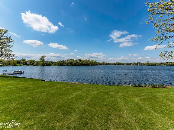 PRIVATE LAKE WITH SERENE SETTING