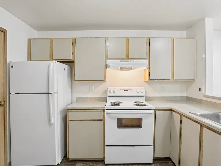 Poplar Lane Apartments — Photo 30