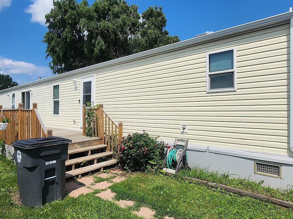 1st image of 1852 16th St SW