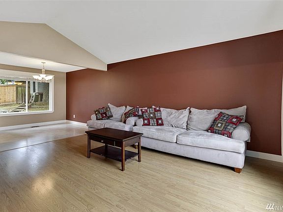 3rd image of 1126 57th Pl SE