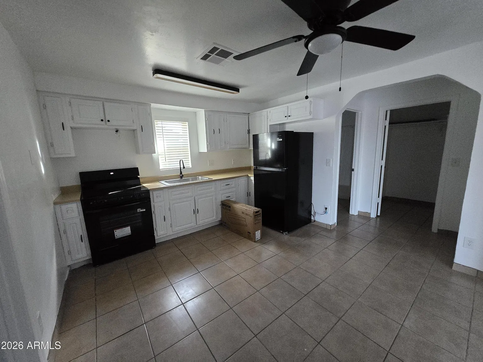 2 bed, 1.0 bath, $1,300 — Photo 4