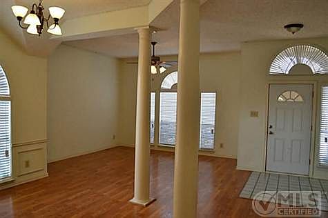 5th image of 2310 McIntosh Dr