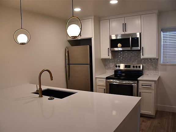 4th image of 9015 Gaylord Dr APT 60