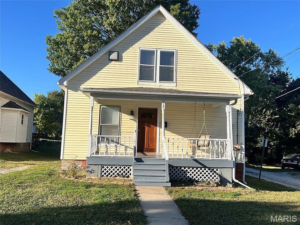 1st image of 523 E Tremont St