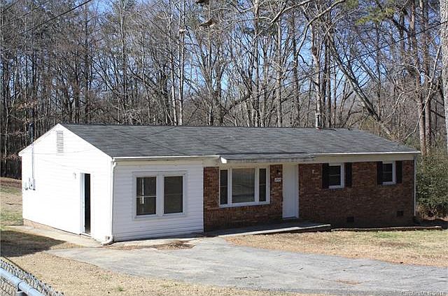 1st image of 2905 Cama Dr
