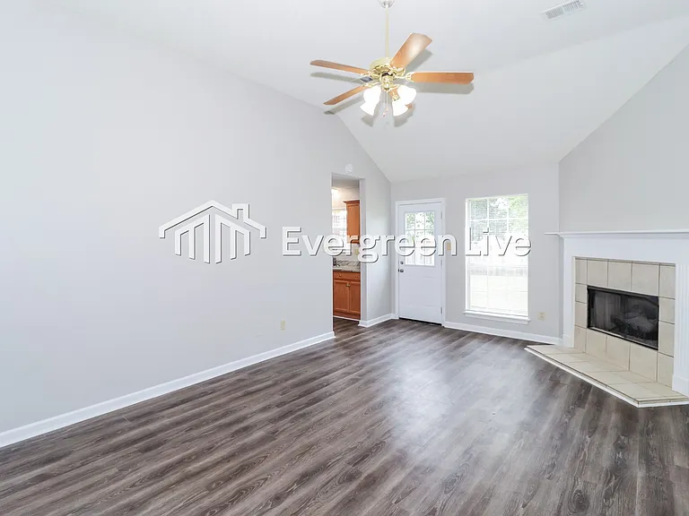 25 Spring Valley Dr — Photo 4