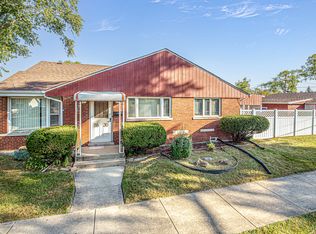 5830 W 81st St, Burbank, IL