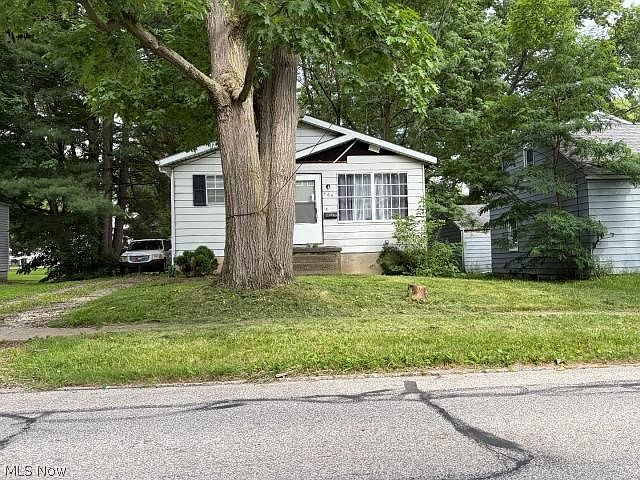 2nd image of 465 S Diamond St