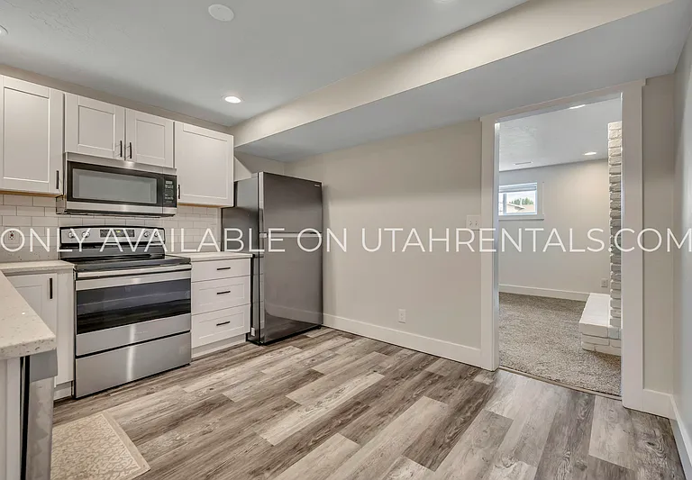 336 E Rena Ave — Photo 19