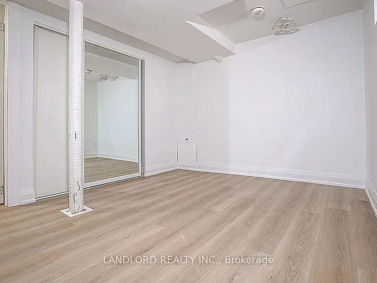 56 Bicknell Ave #LOWER — Photo 37