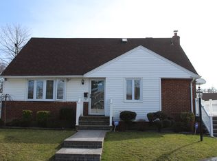 680 Themar Ct, Baldwin, NY 11510