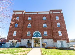 245 W Johnson St UNIT 305, Palatine, IL 60067