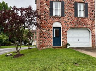 3 Stonewall Ct, Harpers Ferry, WV 25425