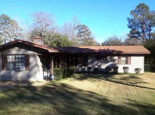 370 Queen Theresa Ln, Jackson, MS 39209