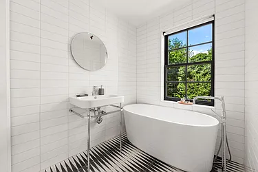 Rented by Nest Seekers International