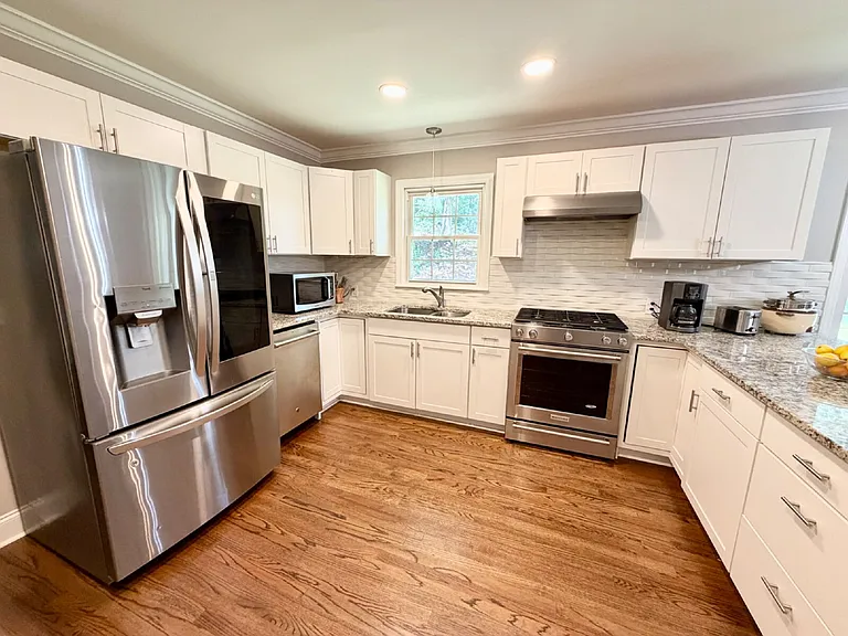 214 Holly Ave — Photo 5