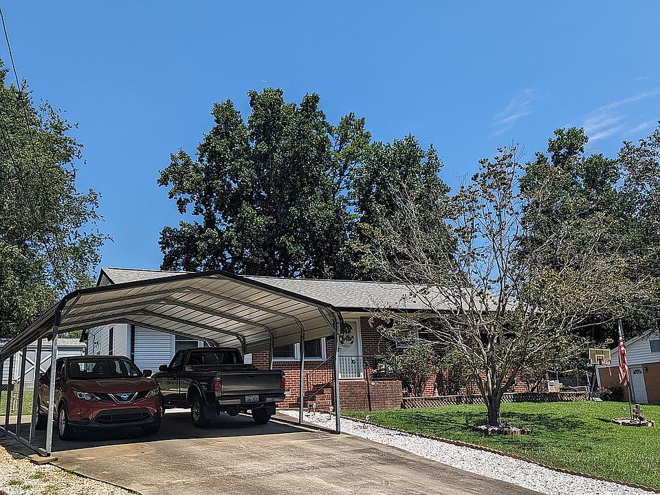 1st image of 2324 Greenleaf Dr