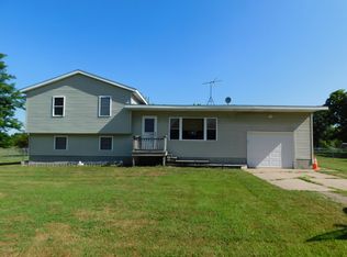 10448 White Rd, Ravenna, MI 49451