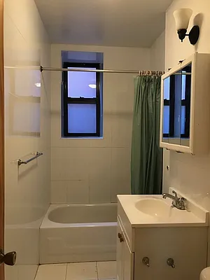 Rented by Michael Apfelbaum, LREB | media 3